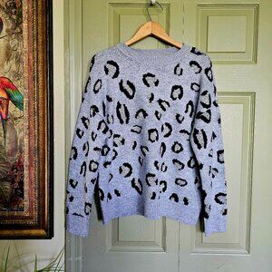 Anne Klein size L silver leopard sweater